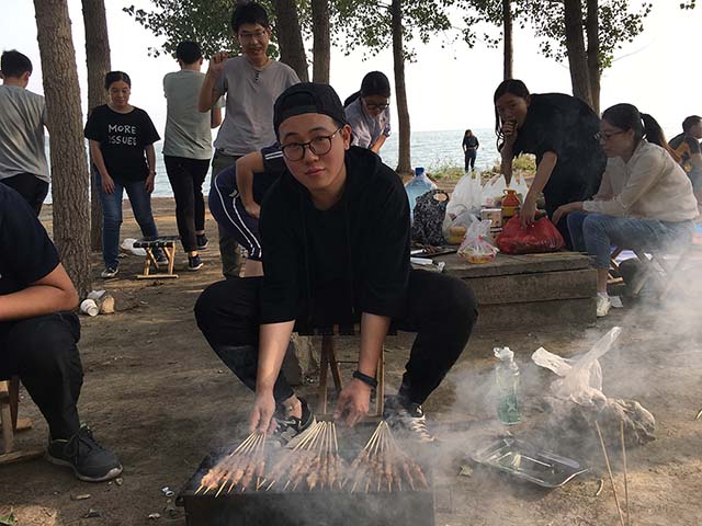 梦在远方,伴着夕阳扬帆起航!